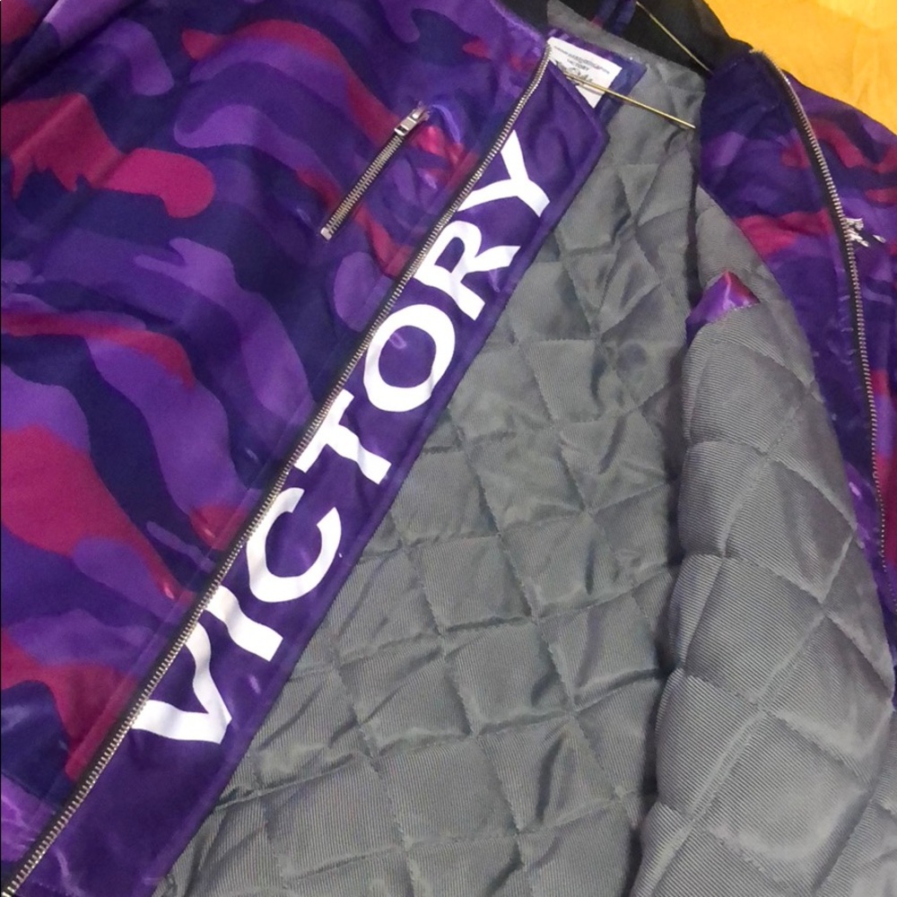Jacket - Picture 4 of 4